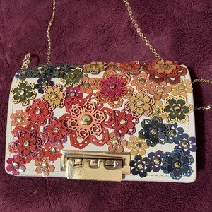 ZAC Zac Posen Earthette Accordian Crossbody - 7" x 5" x 2.5", Cream/Flor…